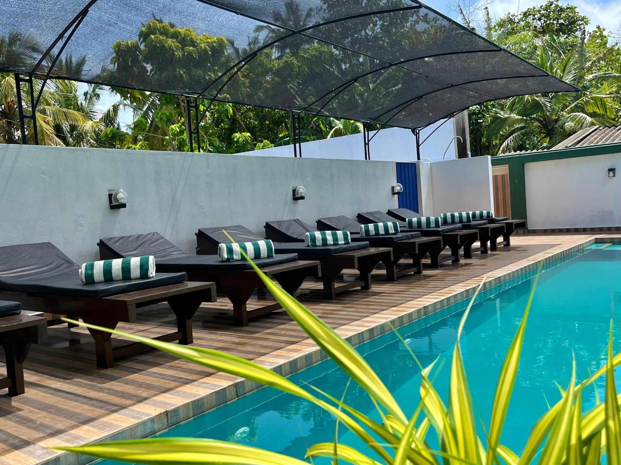 Sundowners Guesthouse Hikkaduwa Exterior foto