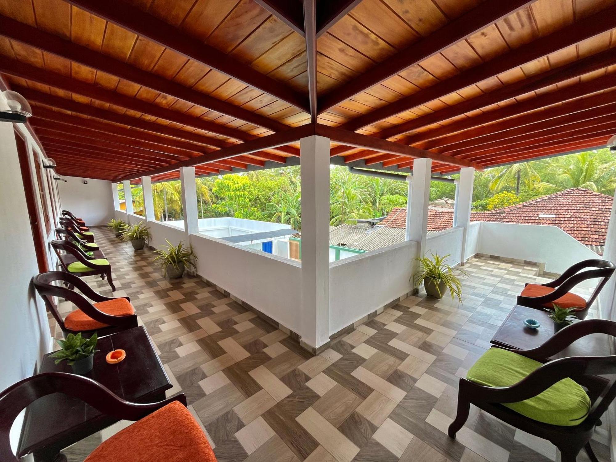 Sundowners Guesthouse Hikkaduwa Exterior foto